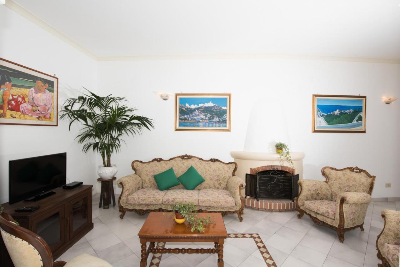Villa Savina - Elegant Family Villa Overlooks Amalfi Coast - Позитано Екстериор снимка