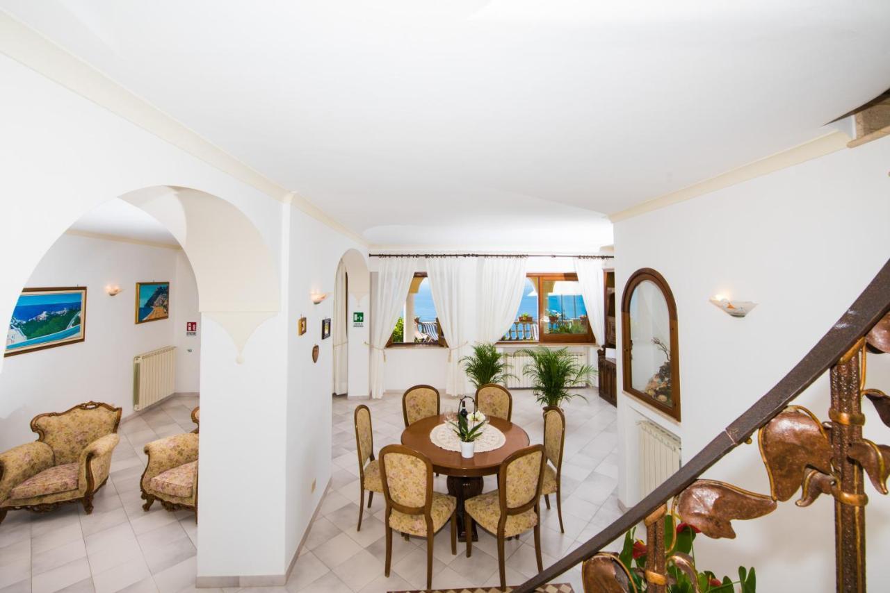 Villa Savina - Elegant Family Villa Overlooks Amalfi Coast - Позитано Екстериор снимка